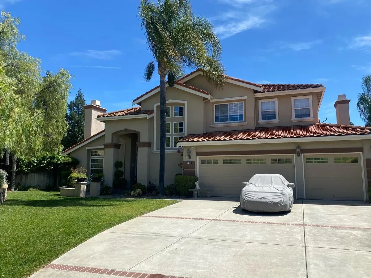 16460 Kings Canyon Ct