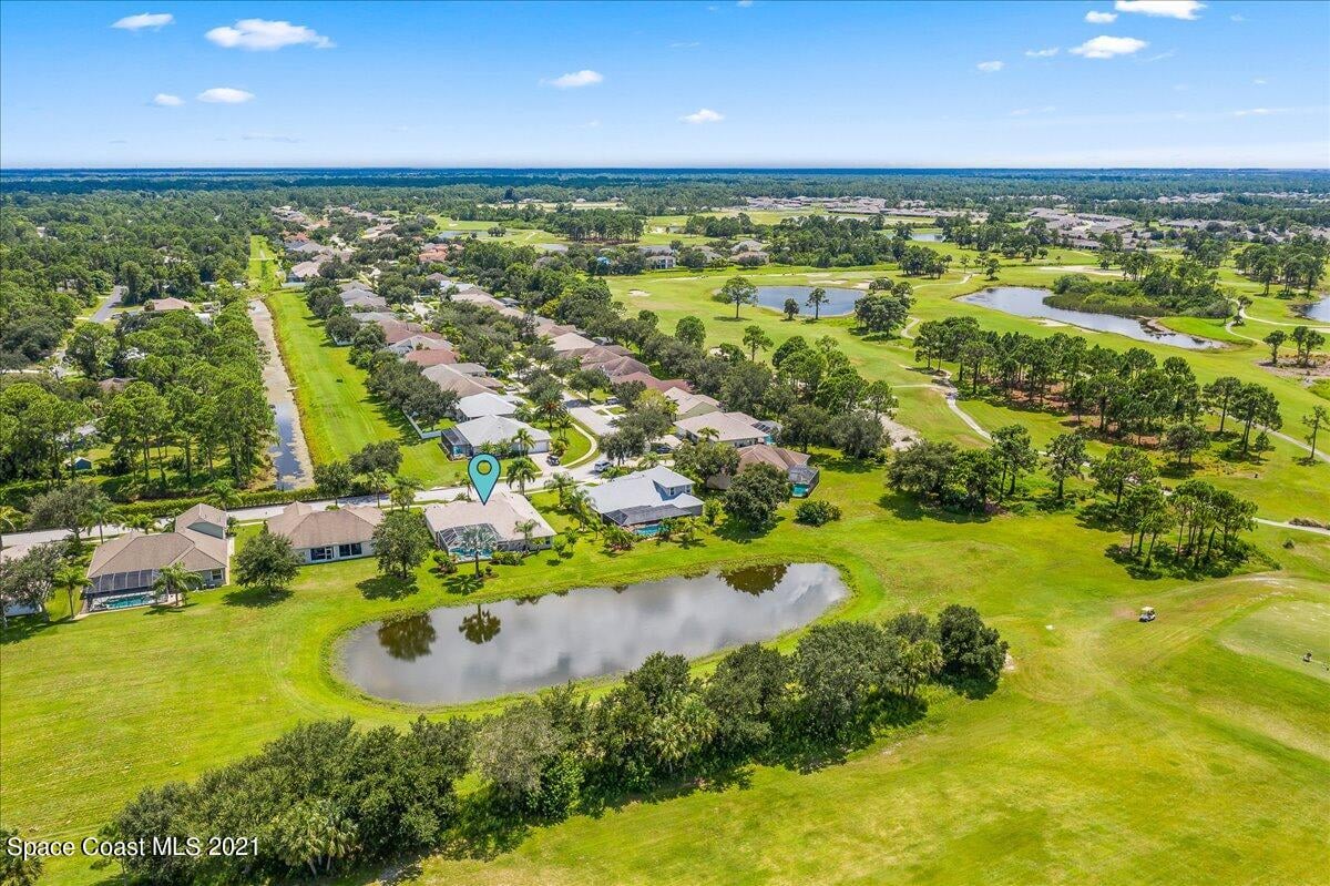 1884 Windbrook Dr SE