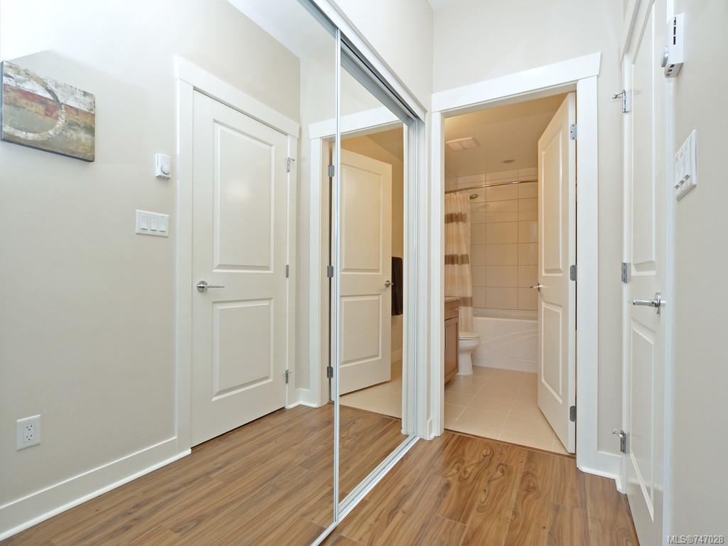 203-662 Goldstream Ave, Langford