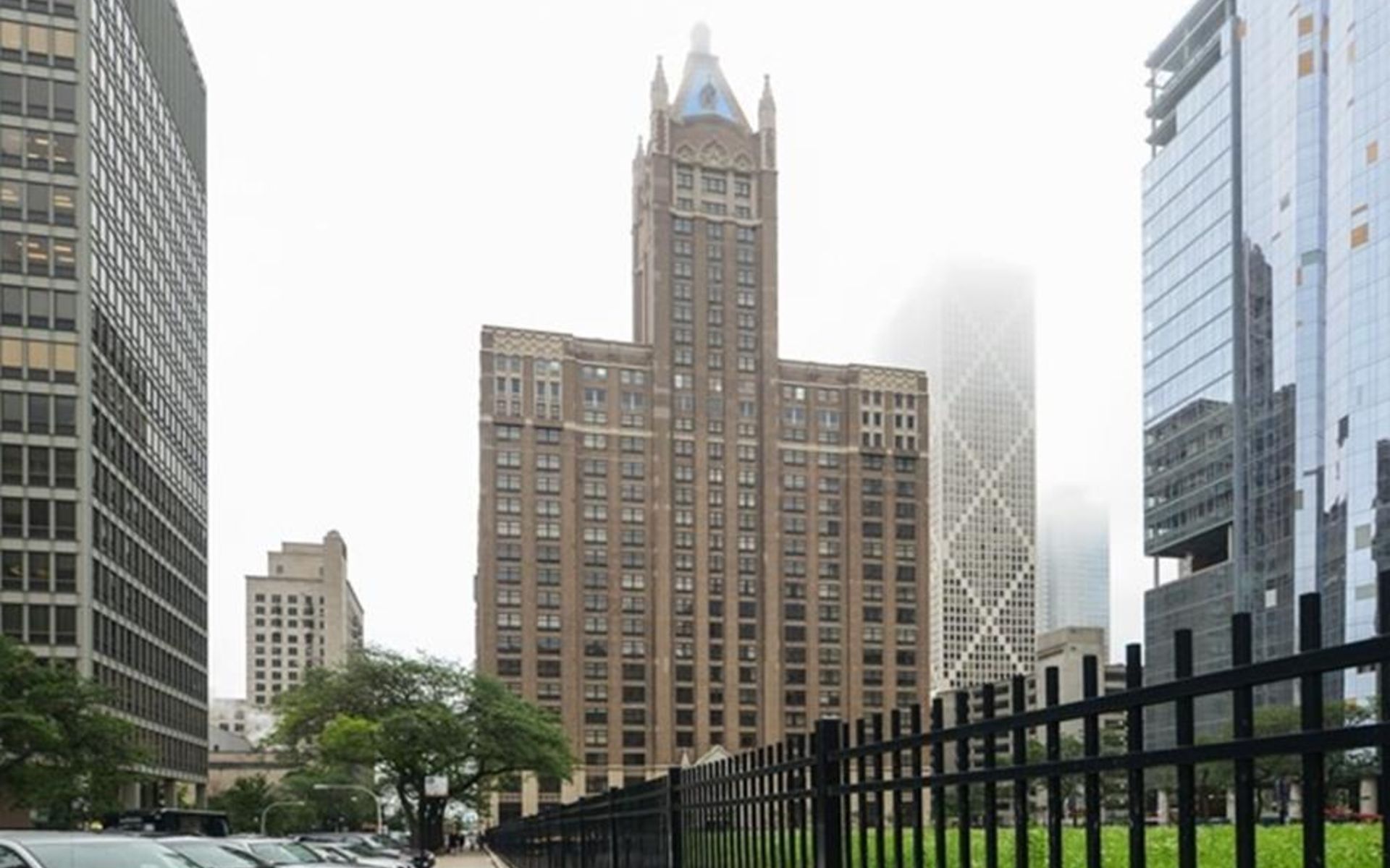 680 N Lake Shore Dr, #1523