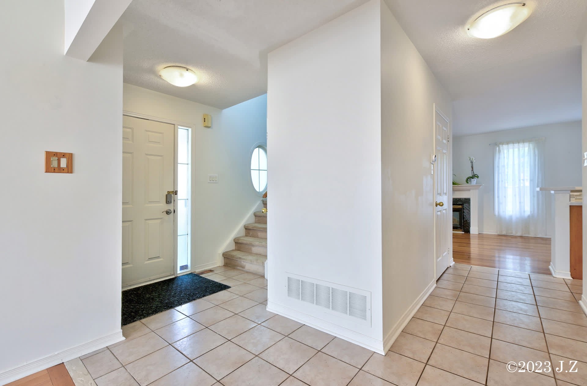 2 Waterton Cres