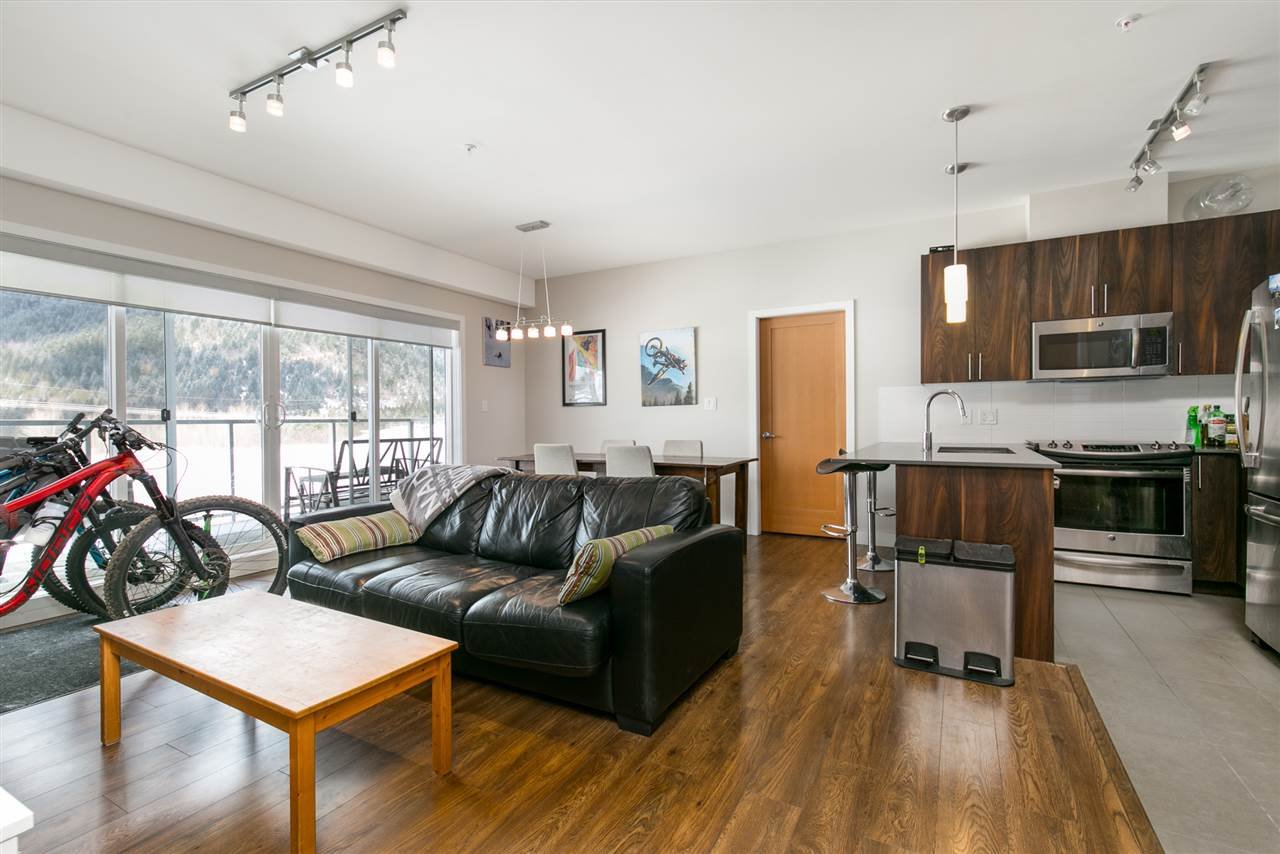 204-1025 Legacy Wy