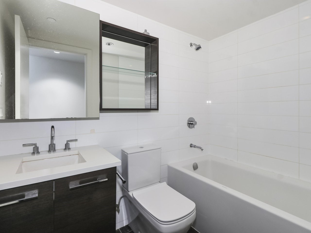 1111-7488 Lansdowne Rd