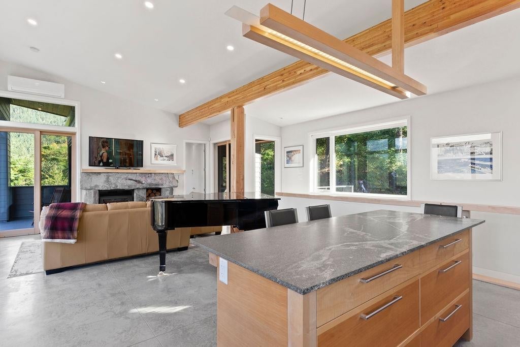 1135 Copper Dr
