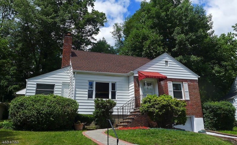 11 Sunset Dr