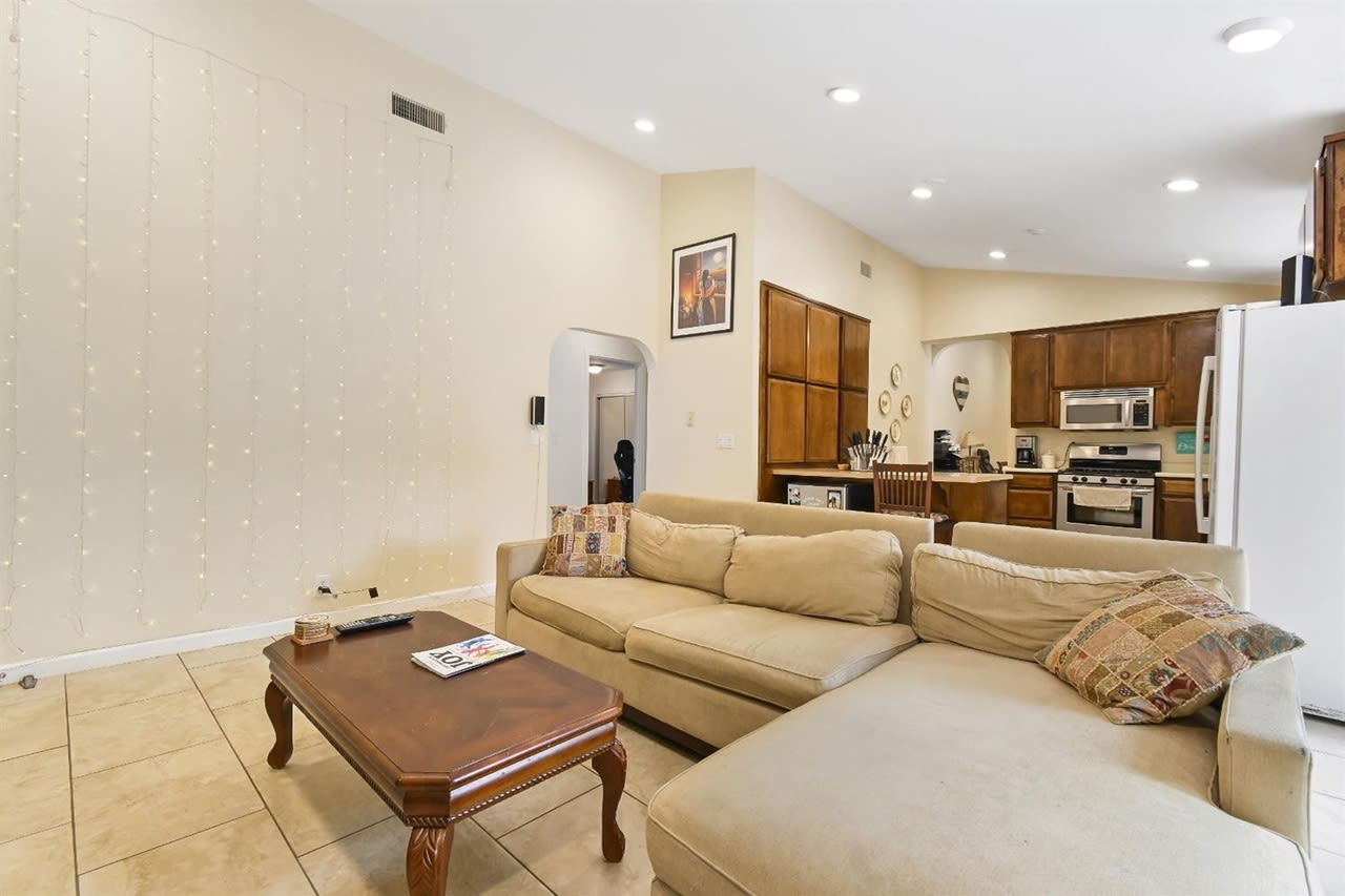 28 Ipanema Place
