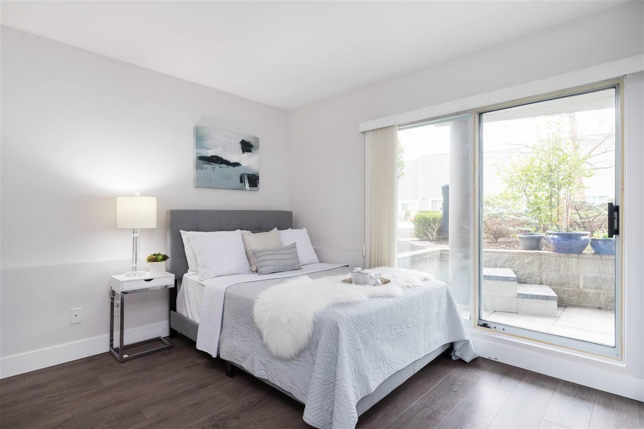 112-8460 Jellicoe St
