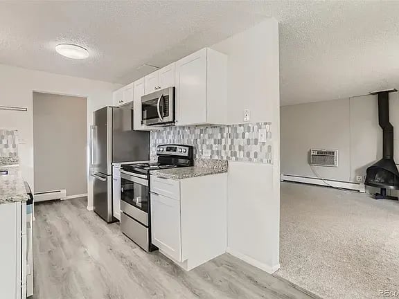 1525 S Holly Street Unit 210