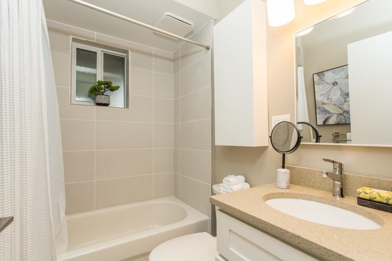 1371--1377 Maple Street, Vancouver