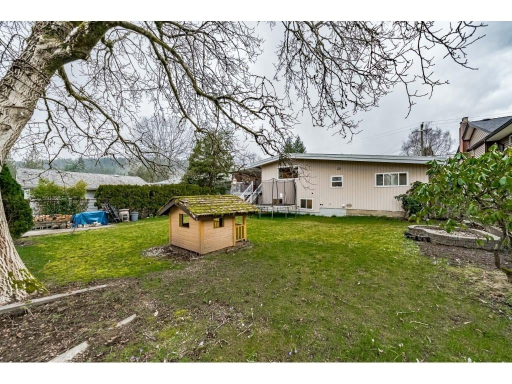 475 Ailsa Ave