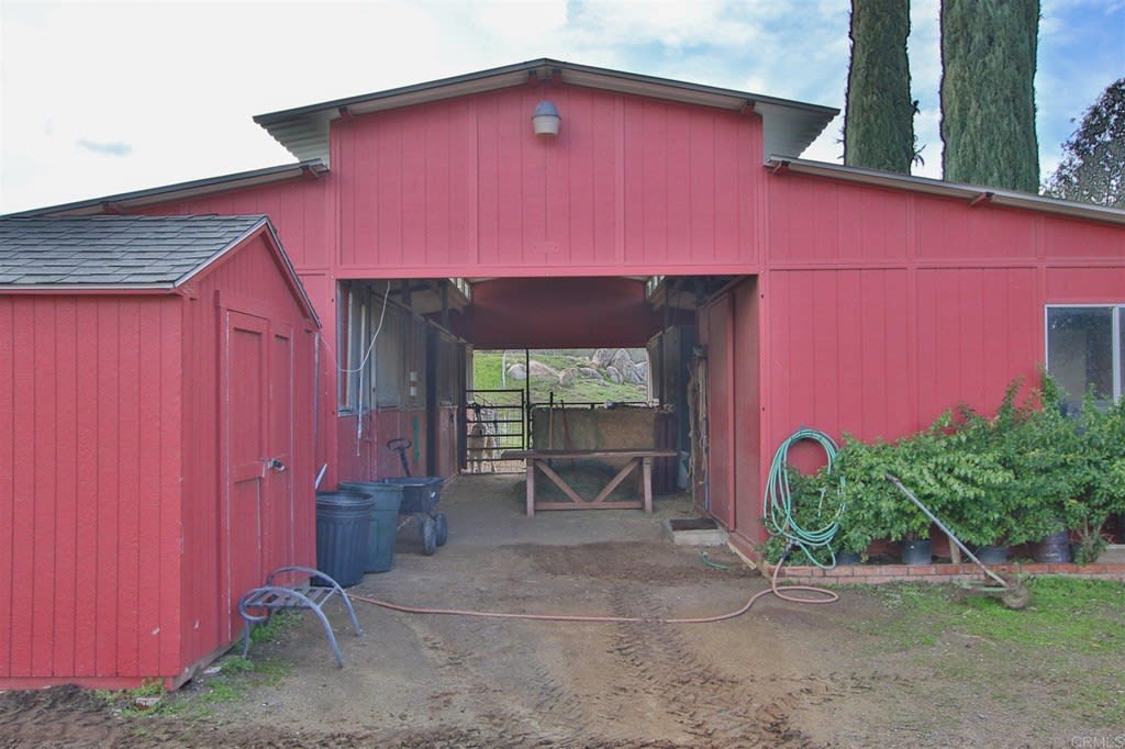415 Peutz Valley Rd