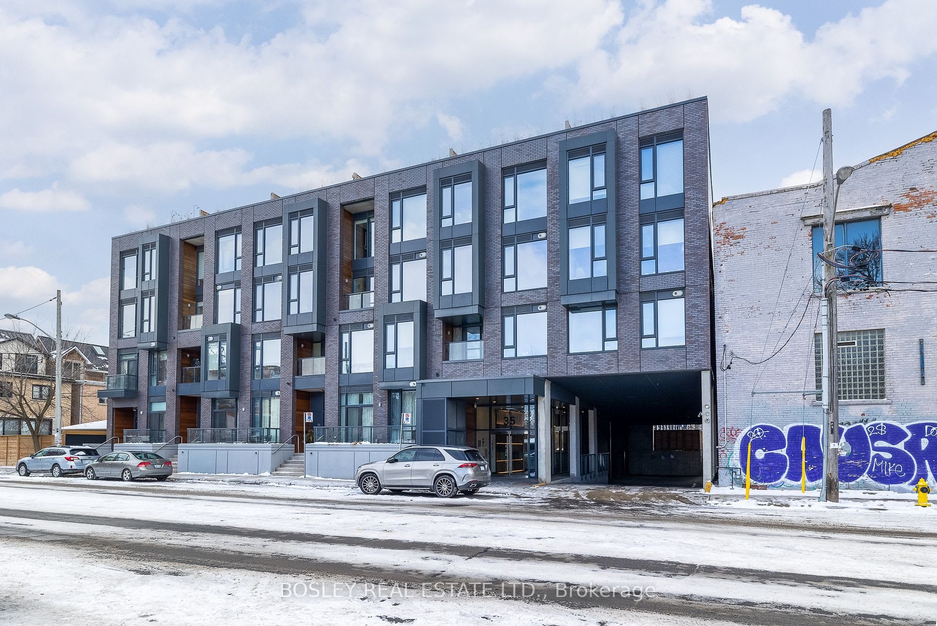 35 Wabash Ave 106