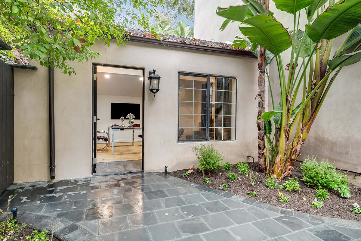 1600 Benedict Canyon Dr