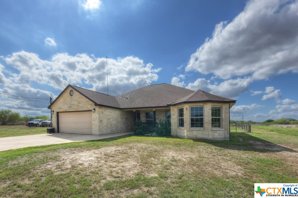 4215 Lucas Rd