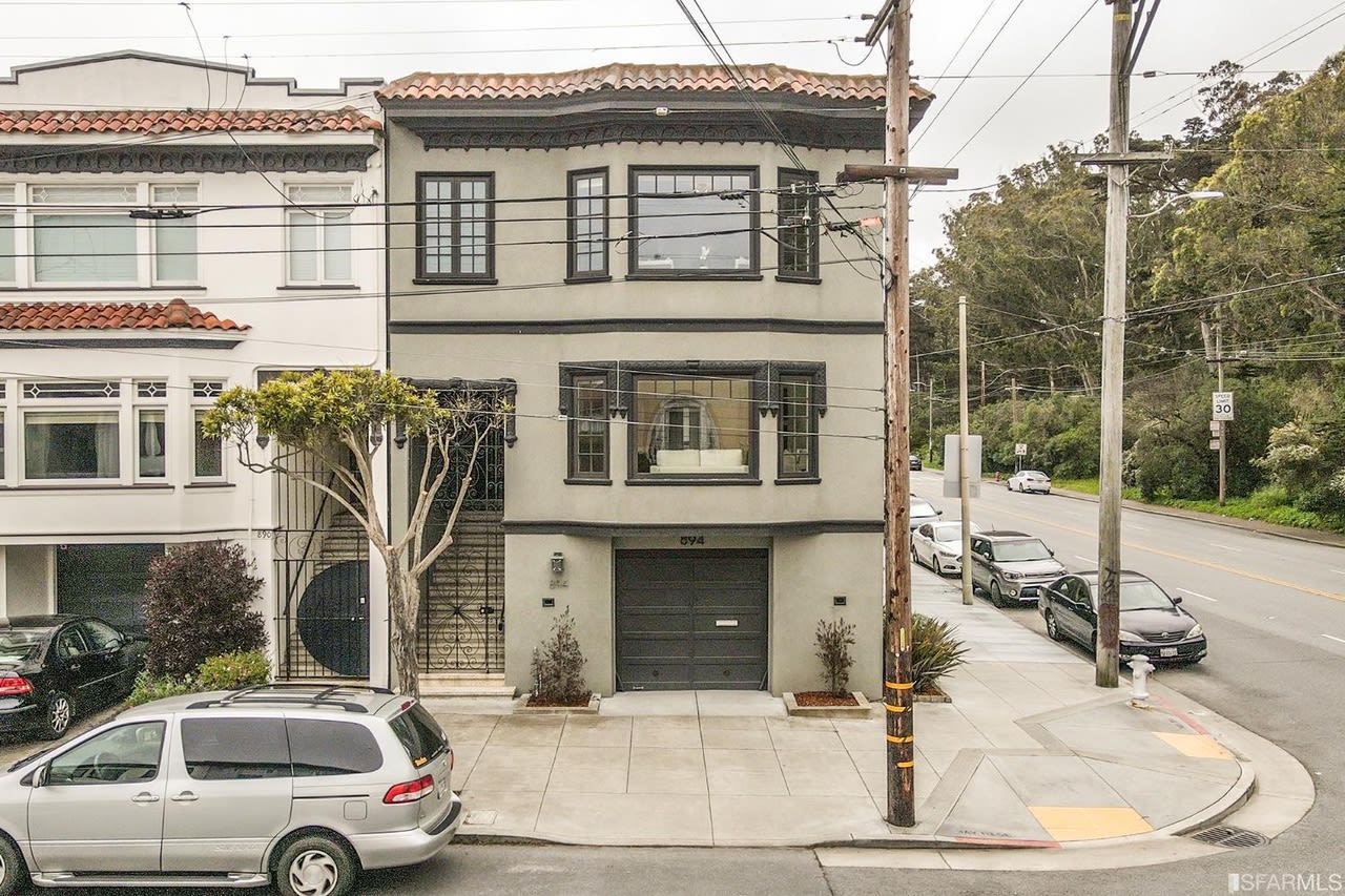 894 35th Avenue (Represented Buyer)