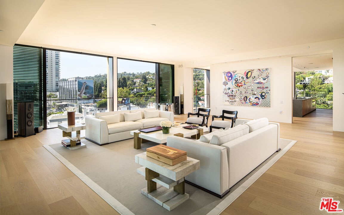 9040 Sunset Blvd, #1101