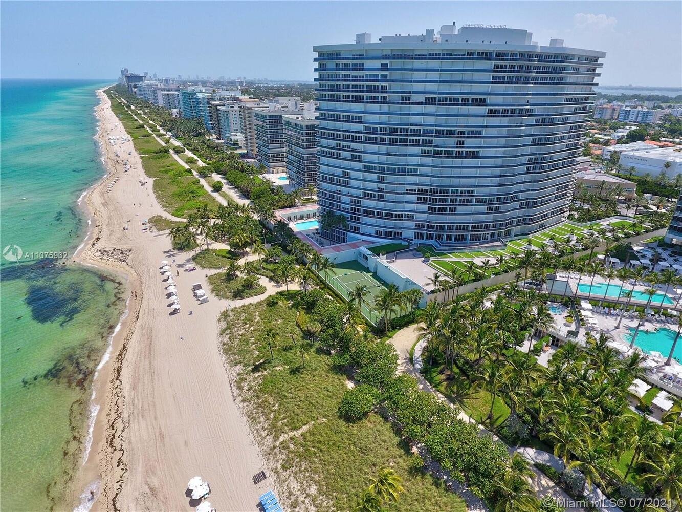 9601 Collins Ave, #505