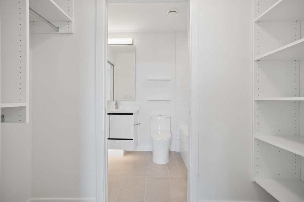 8398 Oak Street 208, Vancouver