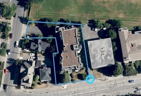 405-1220 Fort St