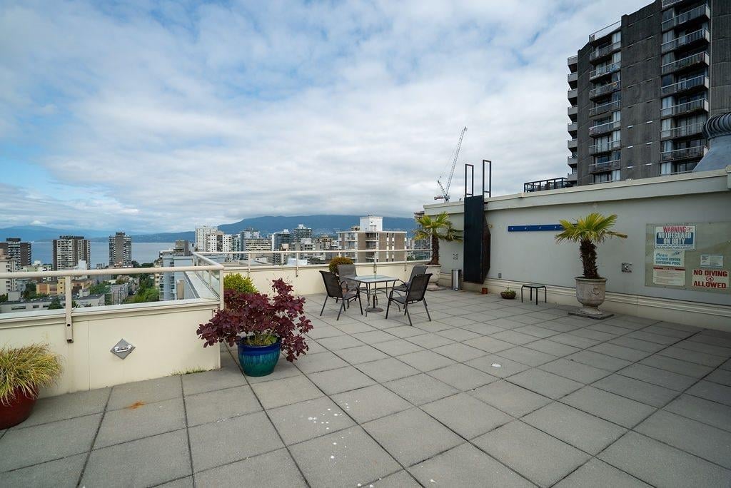 403-1250 Burnaby St