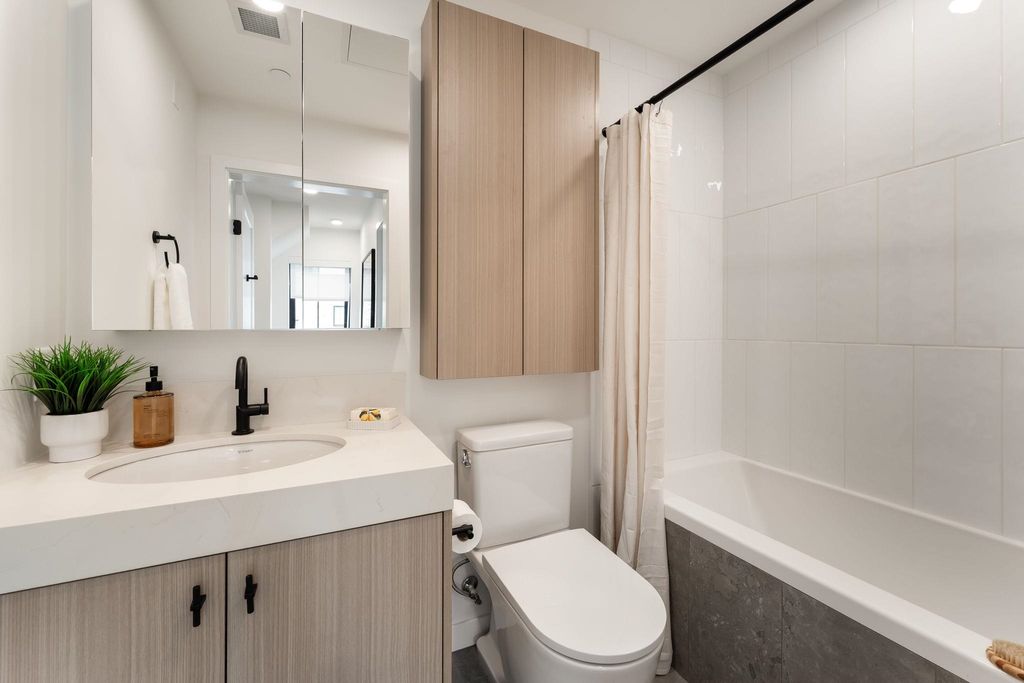 197 W King Edward Avenue, Vancouver
