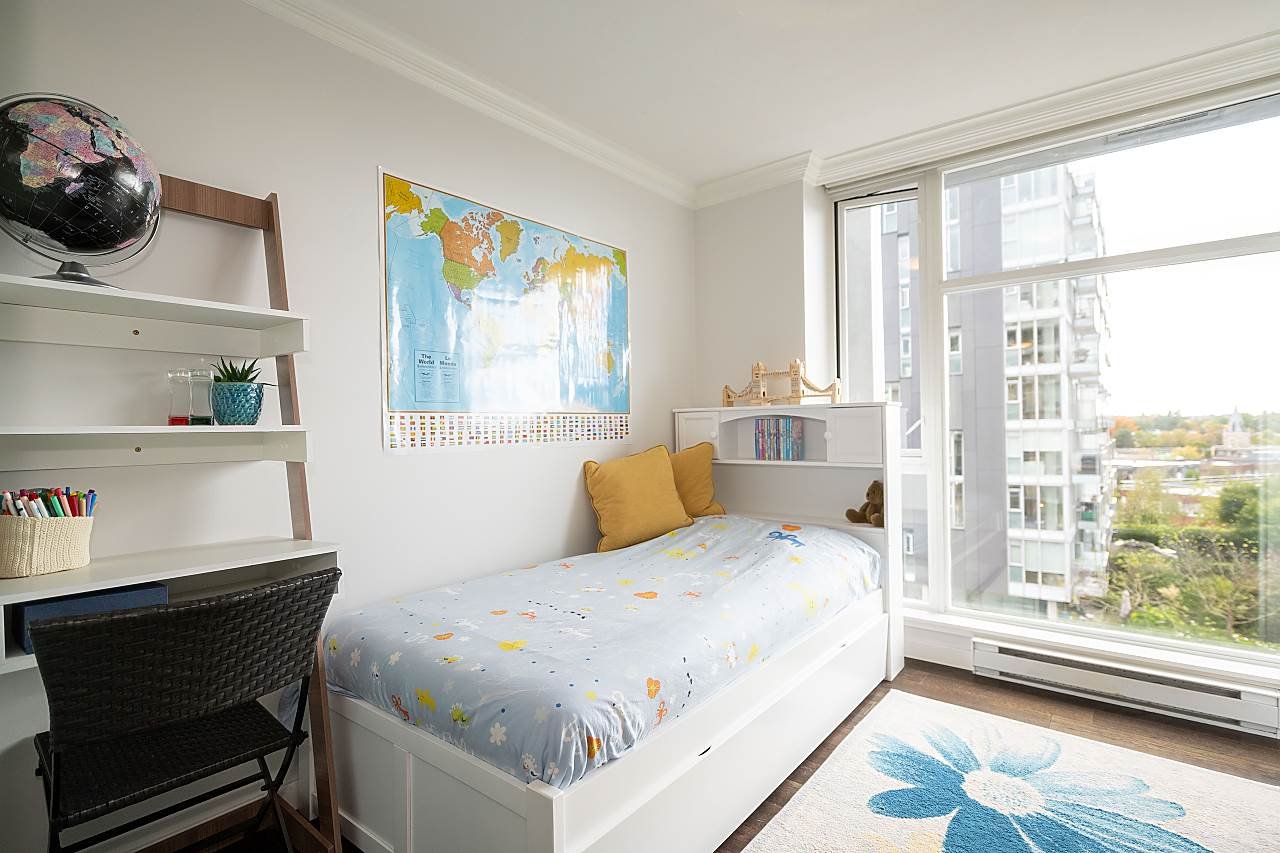 809-328 E 11th Ave