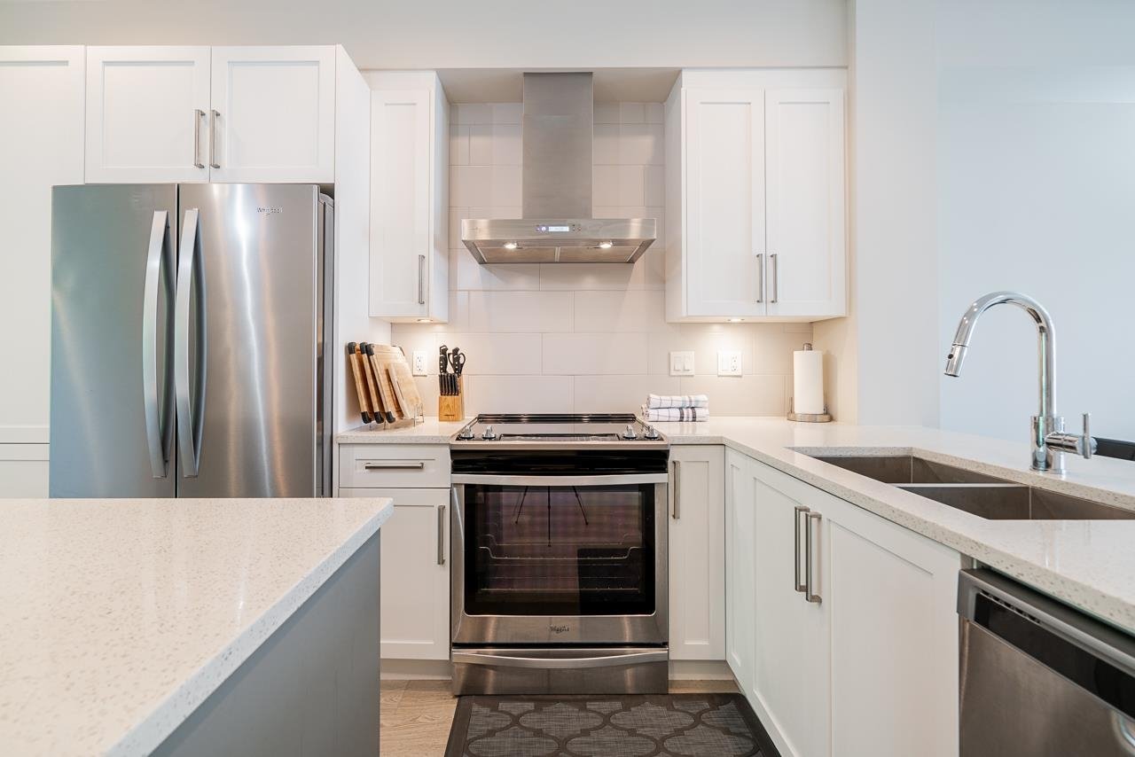 104-20498 82 Ave