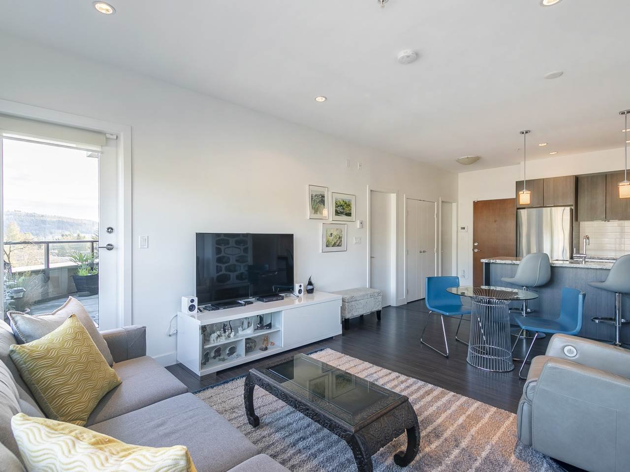 401-5688 Hastings St