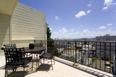 2957 Pacific Ave