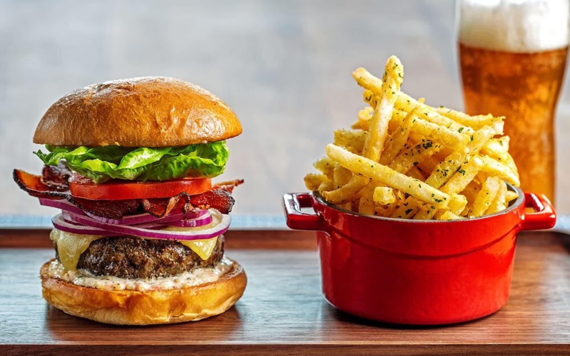 25 Places to Get Burgers in and Around Jupiter