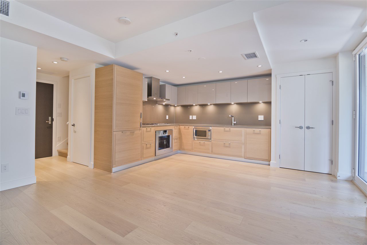 1553 W 57th Ave