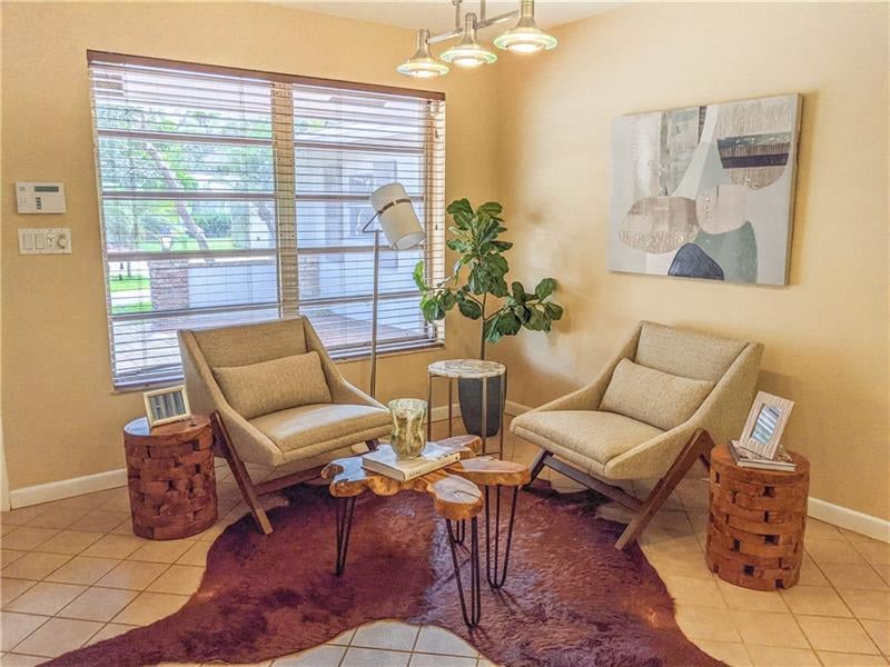 1437 SW 13th Ct