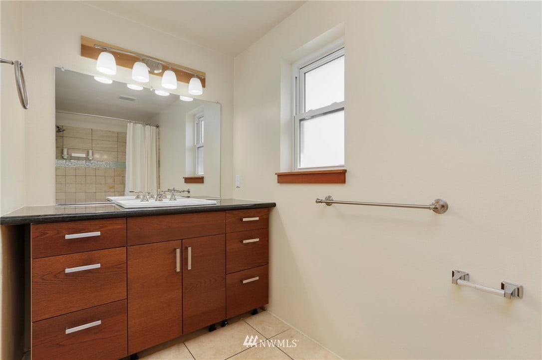 B-502 105th St