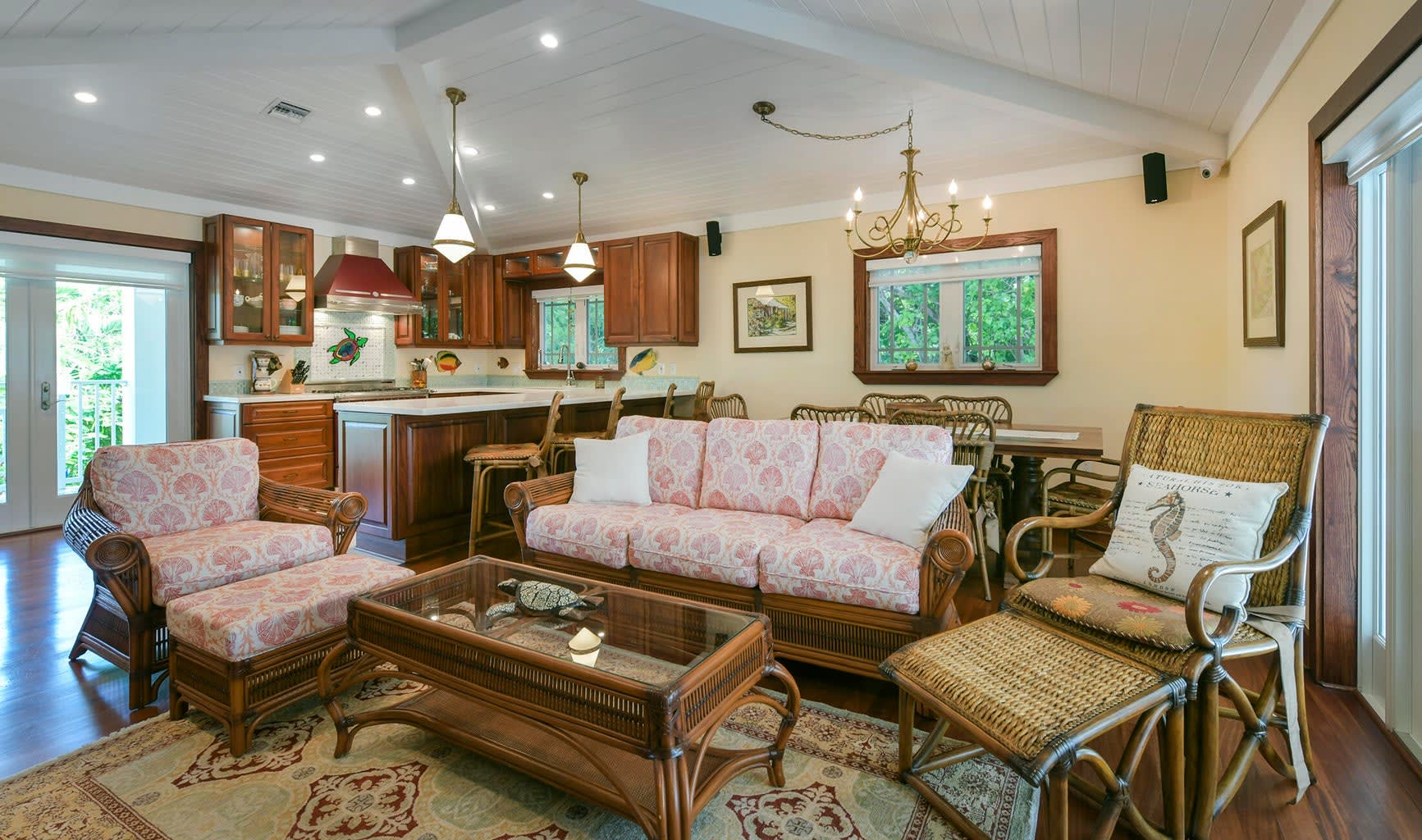 233 Gulfview Dr