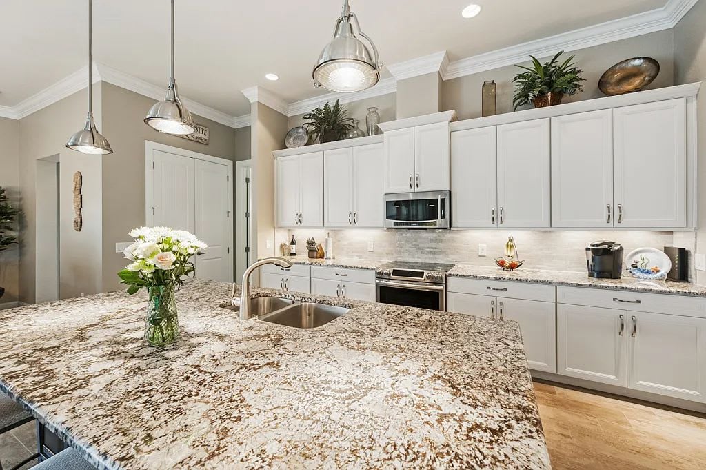 15746 Aqua Cir