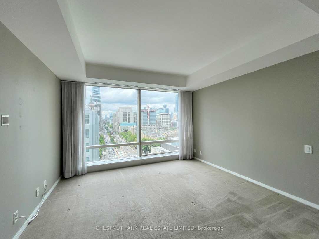 Suite 1802- 180 University Avenue