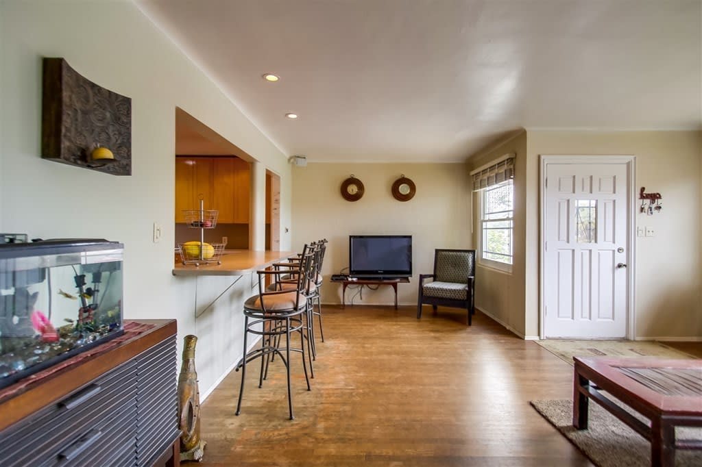 3111 Meadow Grove