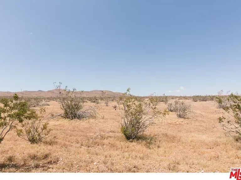 Land for Sale 0 Langley St and Serra Ave, Apple Valley CA