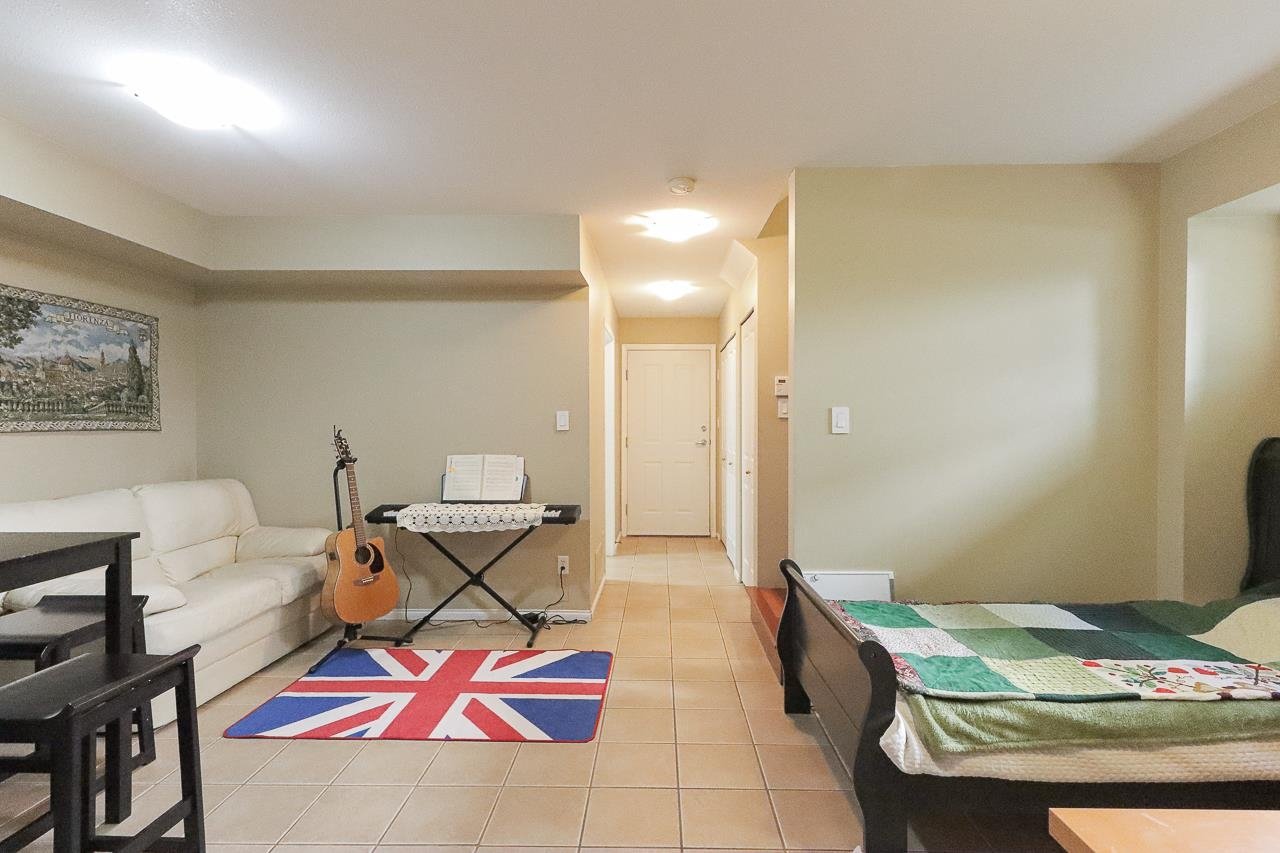21-8701 16th Avenue, Burnaby