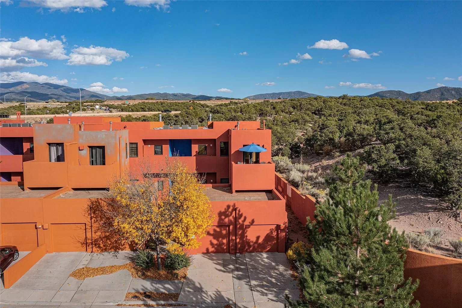 604 Avenida Villa Hermosa #201