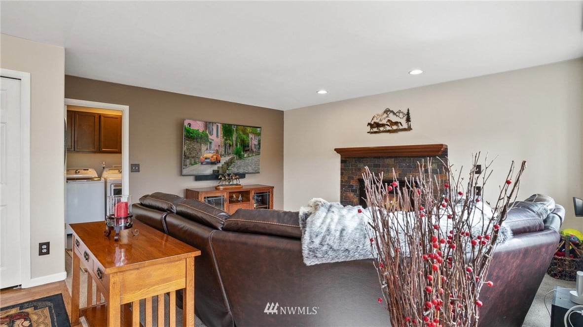 23222 155th Ave