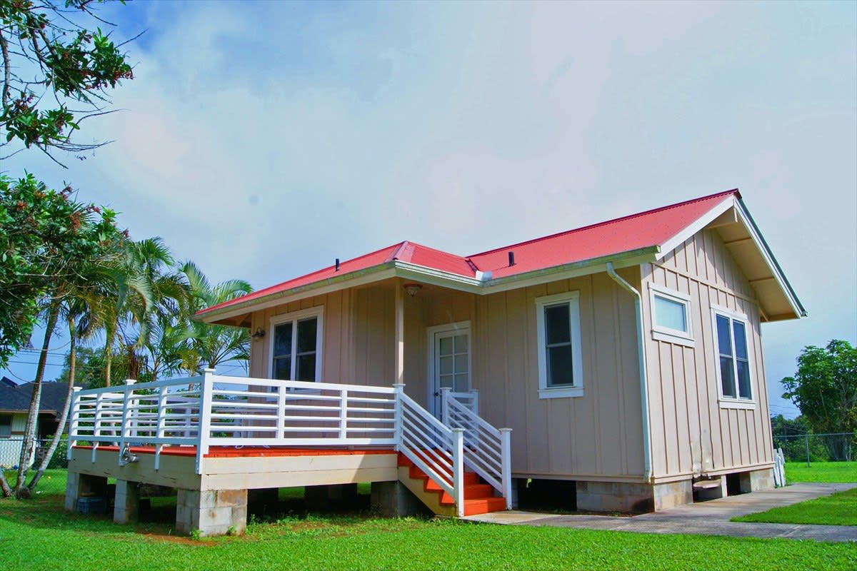 Kauai Real Estate, Koloa Tiny Home Sold, NAR June 2020 vs 2021 Stats, Man Jumps On Shark To Save Snorkeler