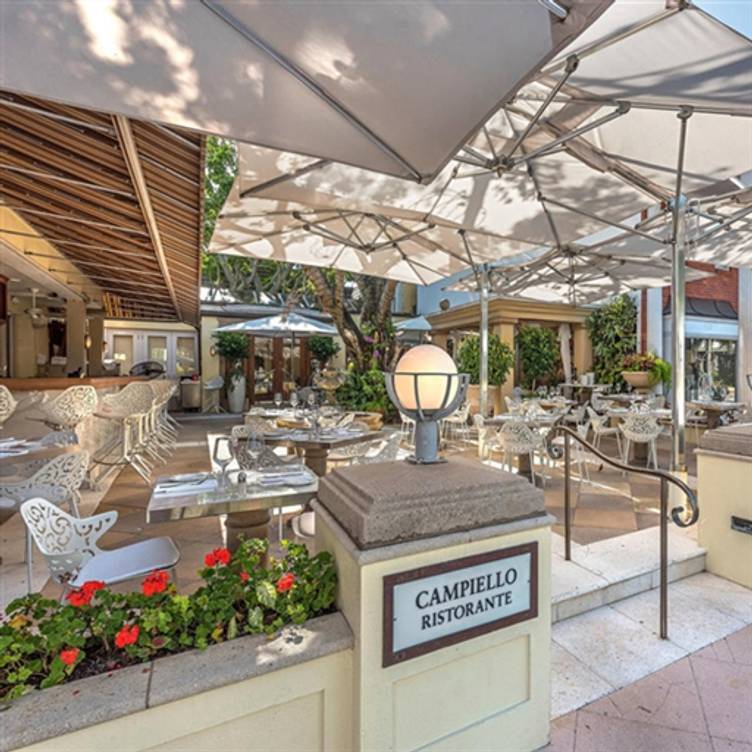 Campiello outdoor dining, Naples, FL.