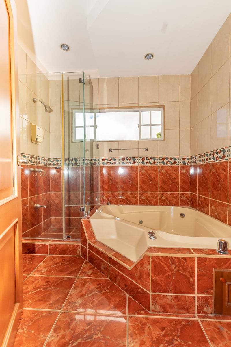 Colonial Gated Community Villa, Curridabat, San Jose