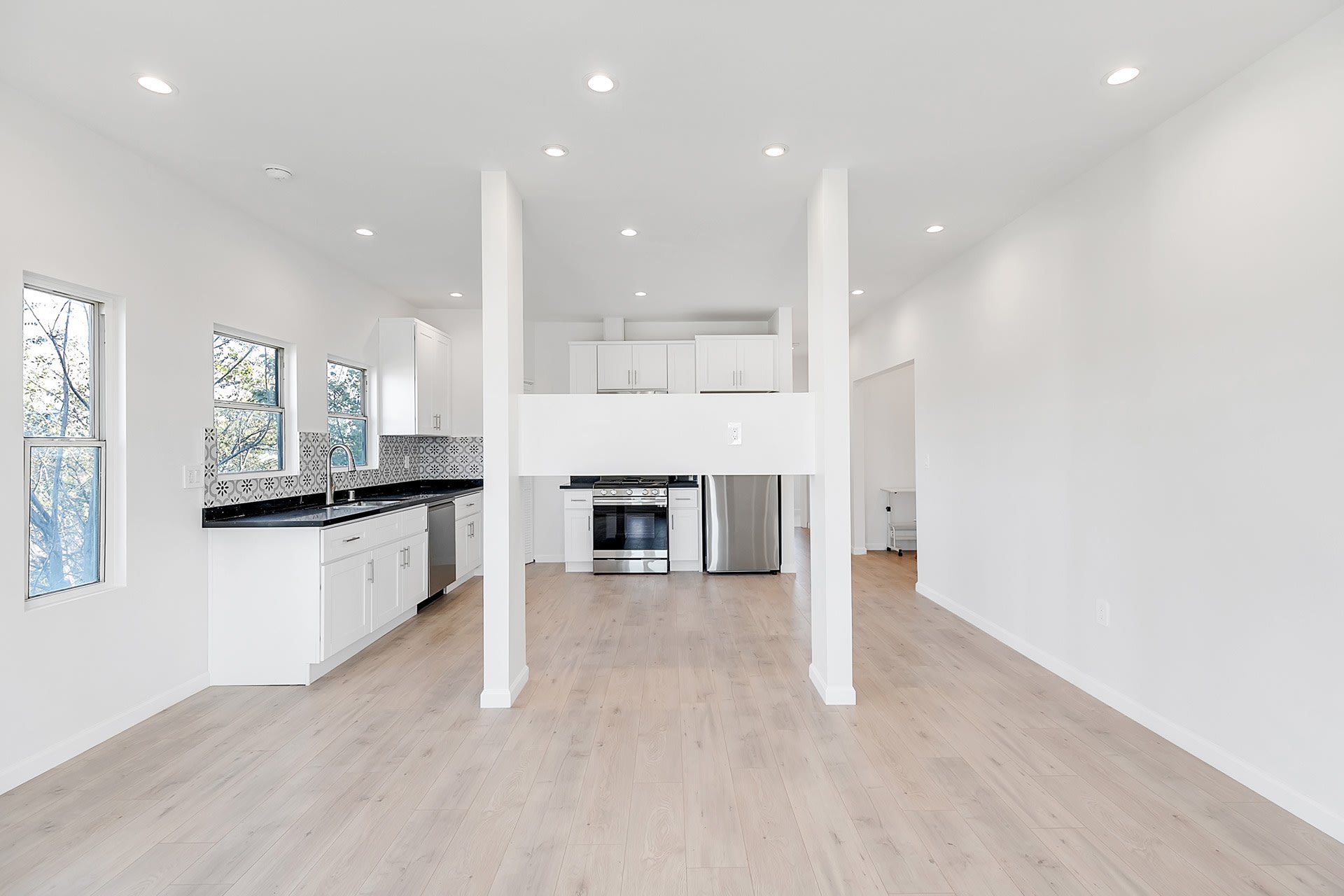 124 3/4 North Park View Street