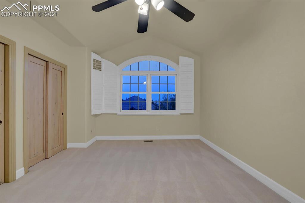 1275 Log Hollow Point