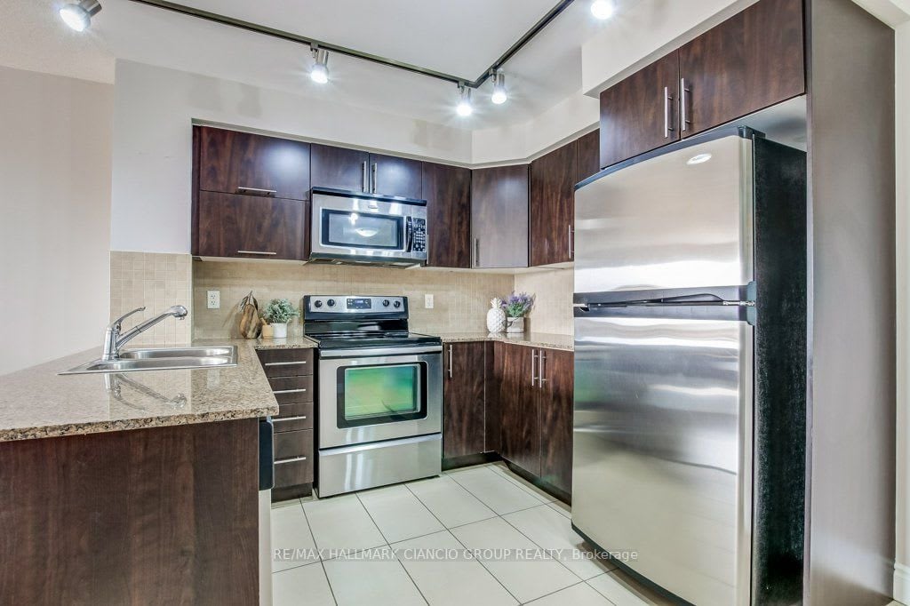 60 South Town Centre Blvd #323
