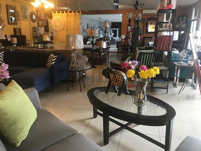Uvita Profitable Retail Business! So Much More Than a Furniture Store!
