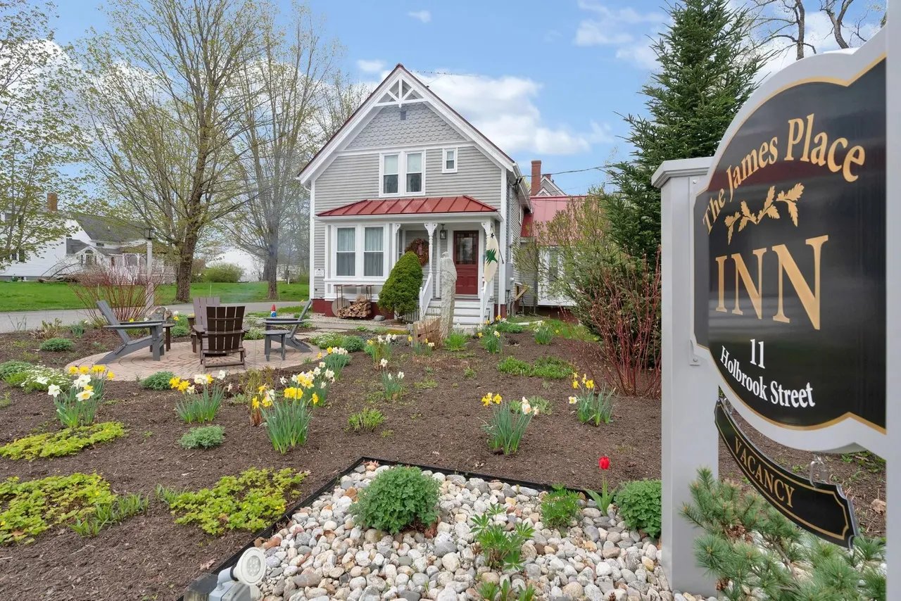 New Listing! 11 Holbrook Street Freeport, ME 04032 – $1,575,000