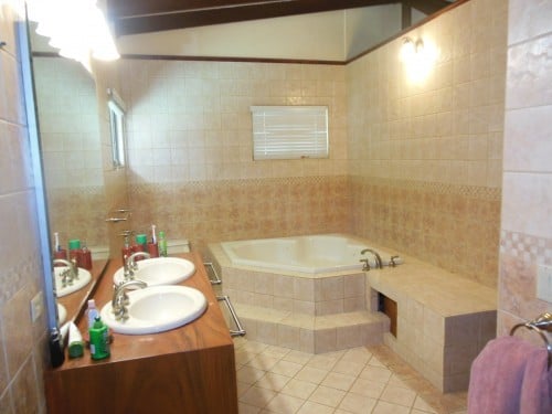 Riverfront Mountain Estate, Heredia